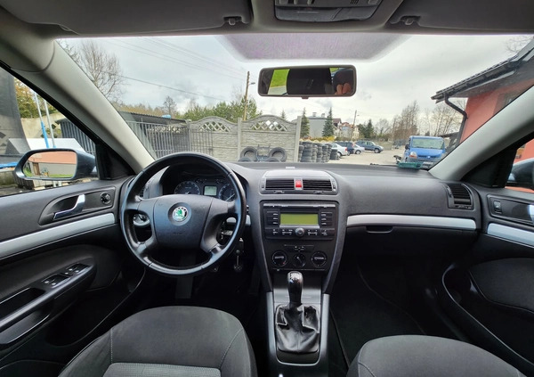 Skoda Octavia cena 17900 przebieg: 265000, rok produkcji 2009 z Poręba małe 67